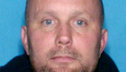 Male fugitive Vincet Lee Purtha